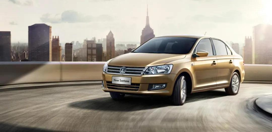 作为中国第一家合资车企,在过去的36年里上汽大众的销量变化一直都是