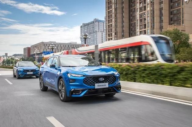 自动驾驶 车路协同_驾驶式自动洗地机哪家有_驾驶机动车在狭窄坡道上会车时 上坡车让下坡车先行