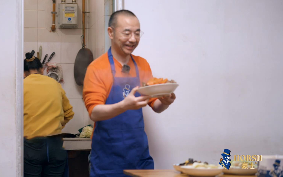 看饿了厨神刘仪伟下厨做饭色香味俱全