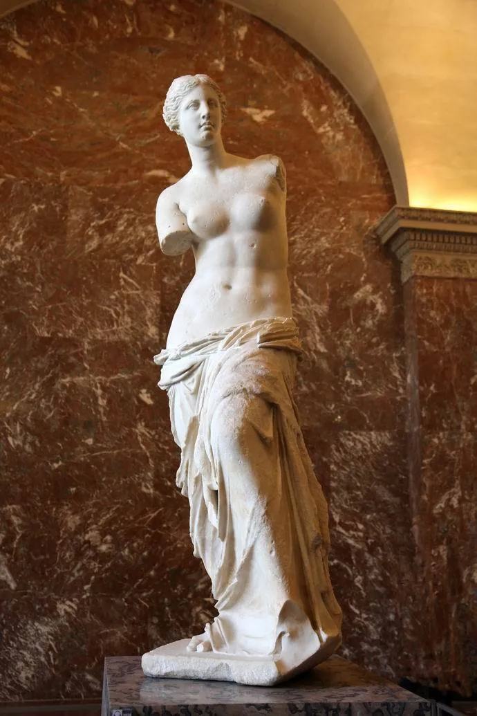 断臂的维纳斯《沉睡的维纳斯》是意大利文艺复兴艺术大师乔尔乔内