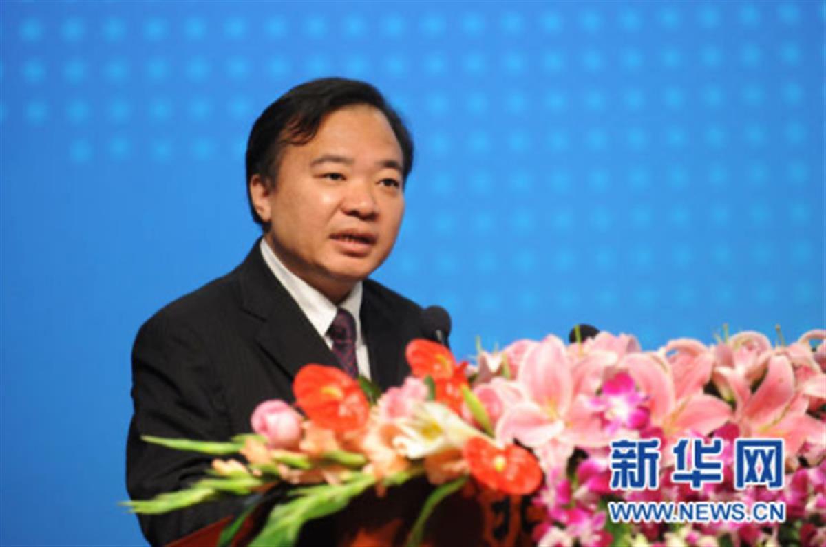 10月31日,原任厦门大学党委书记的张彦出任福建省委常委.