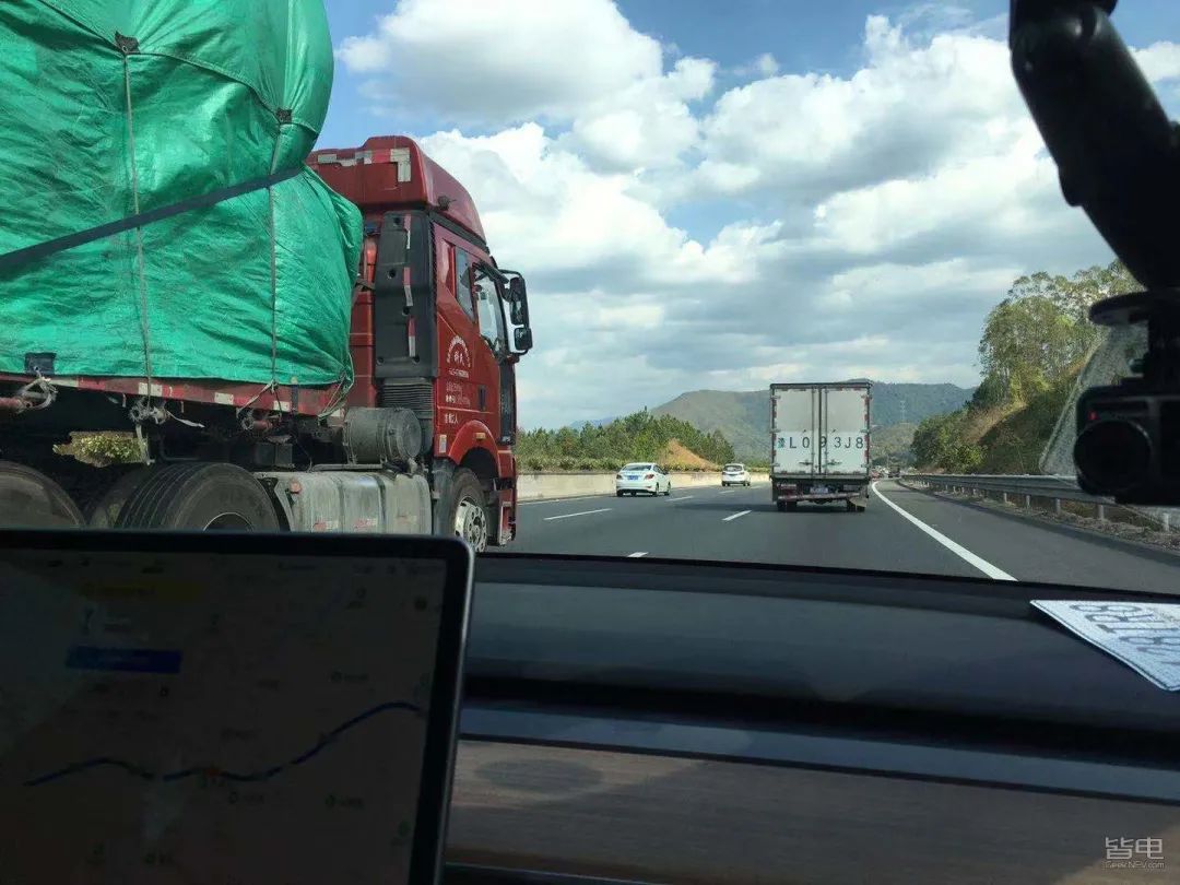 春运作死挑战又来了这次我们9人3车用自动驾驶跑完了全程