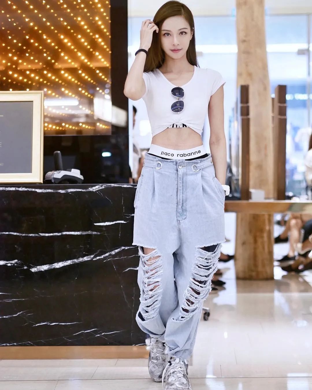 但她的成功从来都不是因为侥幸,堪称集才华与美貌于一身的人间尤物.