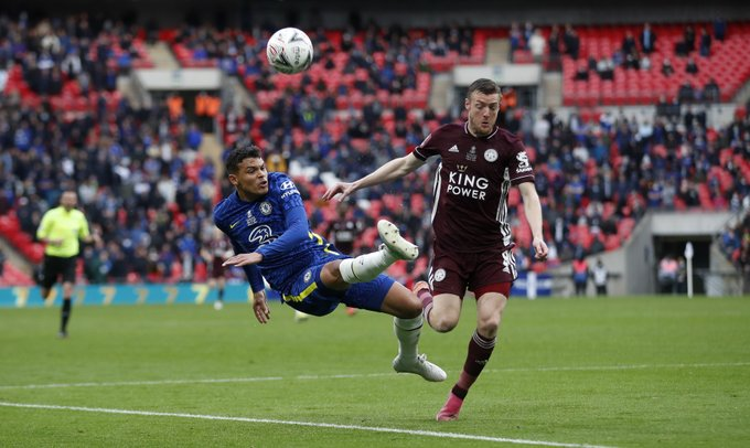 自09年来蒂亚戈席尔瓦18次参与国内杯赛决赛首次失利