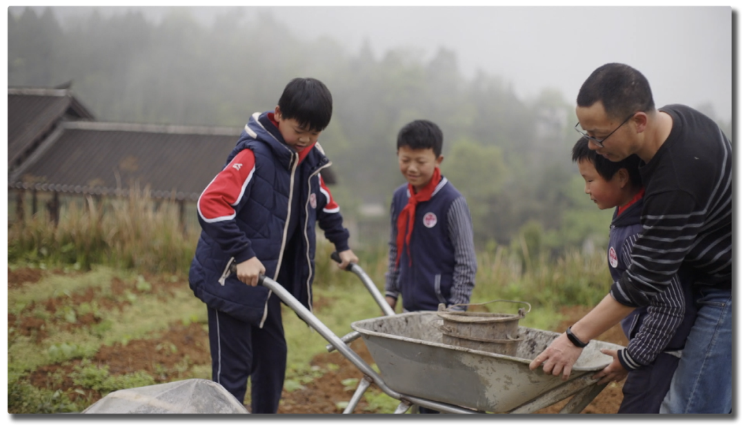 肖诗坚大山里的未来学校