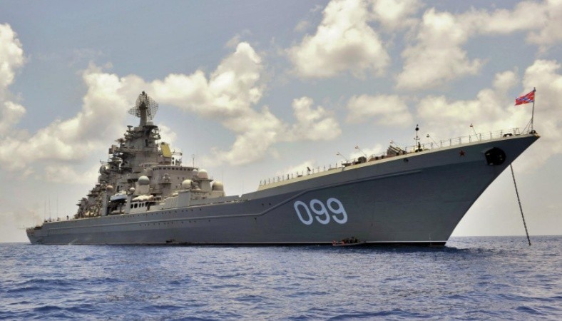 和美国以航母战斗群作为海军核心的建军思路不同,苏联海军从一开始就