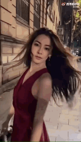 娱乐></p></a>明星>正文> 评论区挤满了被