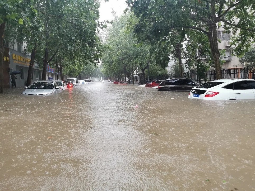 郑州遇罕见特大暴雨车辆泡水如何理赔多家险企已启动应急预案