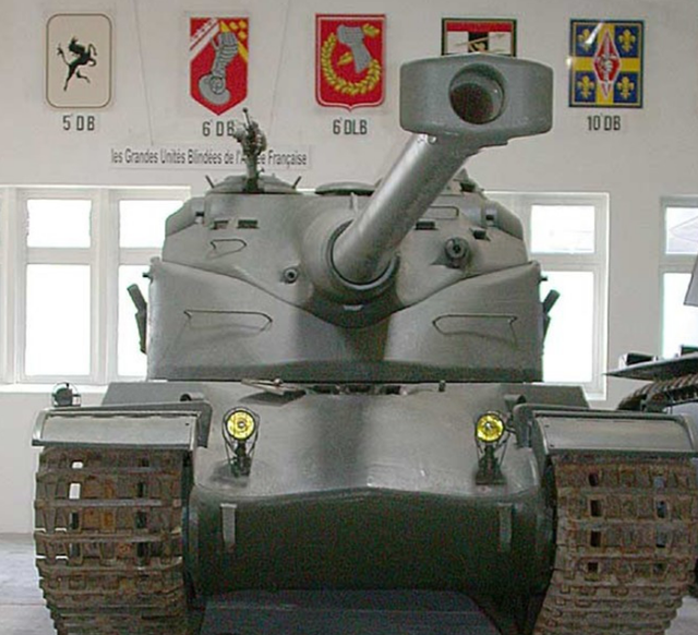 法国重坦艰难摸索之路坦克一味照搬德国设计能气得维修工吐血