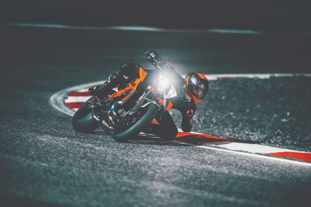 售价超20万的全新ktm 1290 super duke