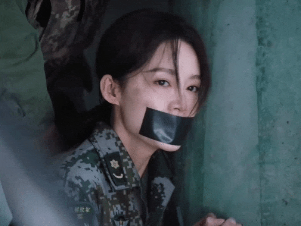 刘亦菲赵丽颖都认输,战损美能封神的李沁为何执着傻白