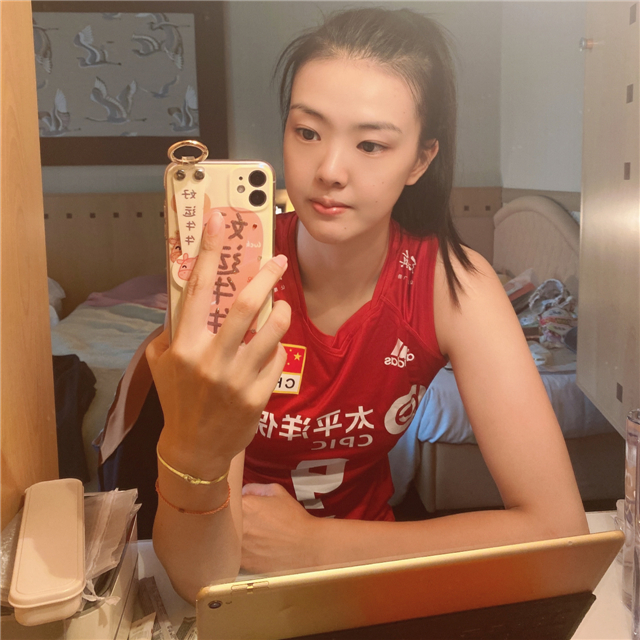 张常宁萌萌哒 床头亮了_凤凰网