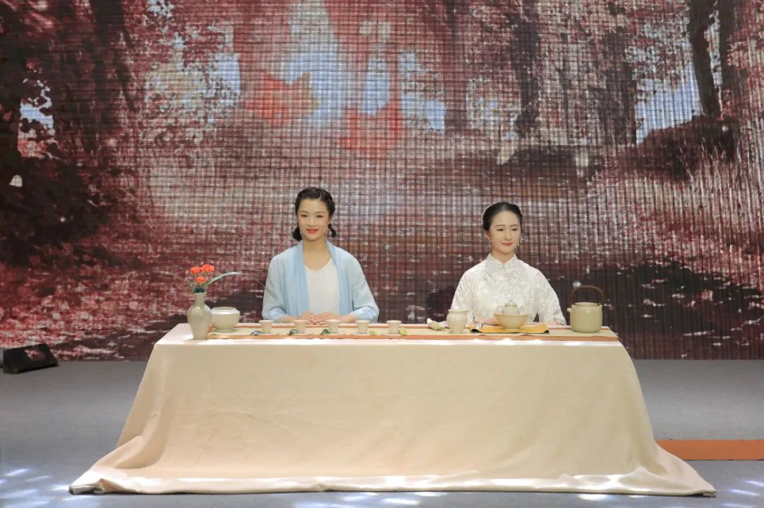 问鼎格物最美茶艺师冠军之夜决战成团
