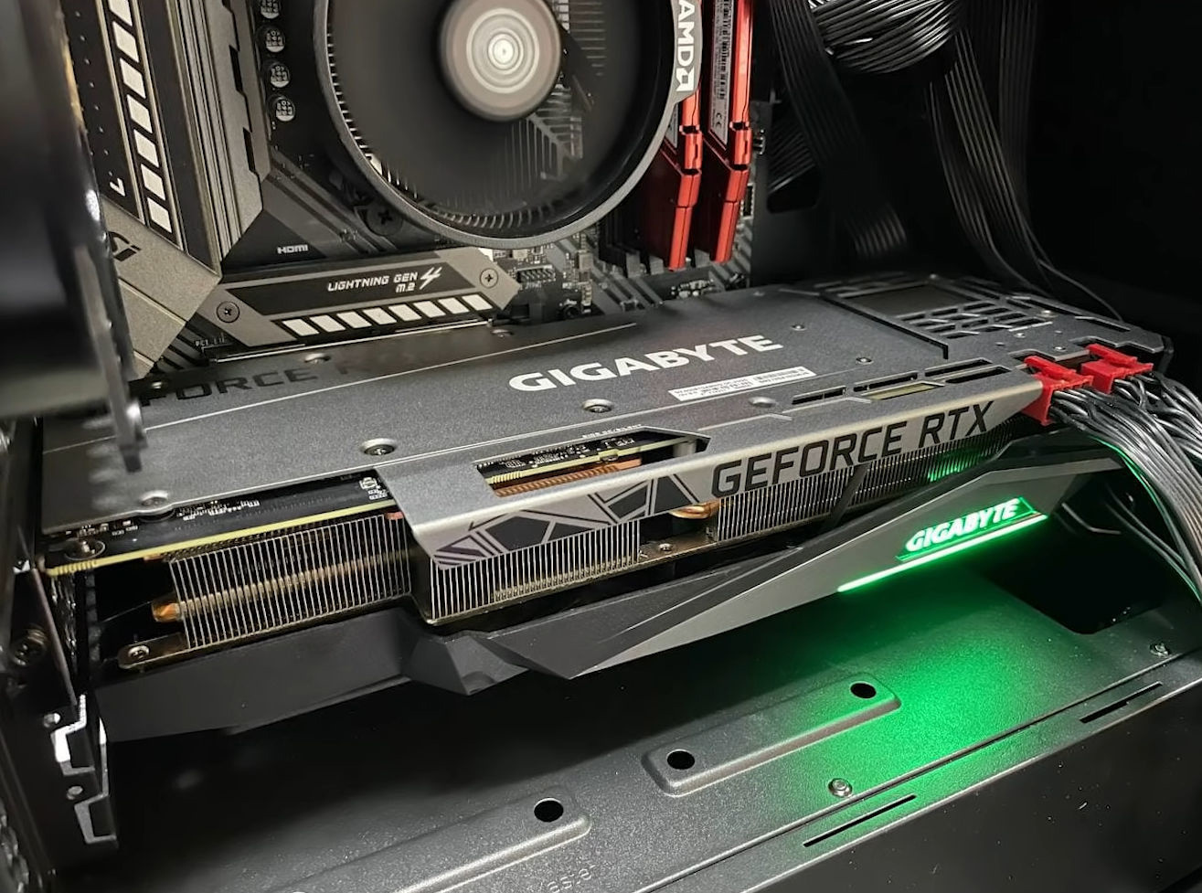 拥有20gb显存的rtx 3080 ti显卡曝光:频率1665mhz