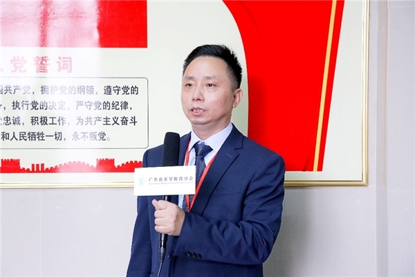 王小寅主任接受采访
