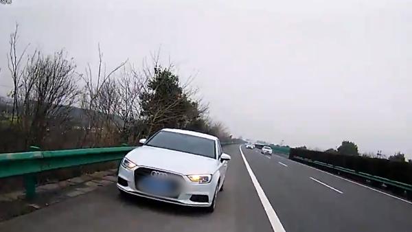 道路车辆清障救援规范_汽车高速道路救援_道路交通事故应急救援演练方案