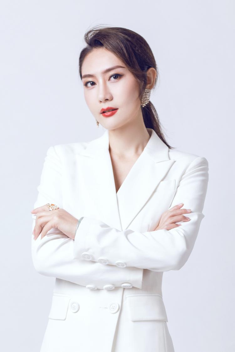 奢侈品集团女性ceo数量大增 meredith.