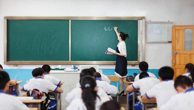 14岁重度抑郁症女孩的困与退:我的错,让你失望了