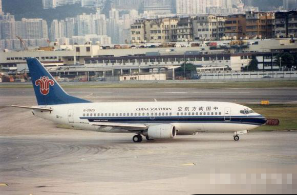 3456号班机空难情况很类似,飞机从重庆飞到深圳黄田机场(今天的宝安