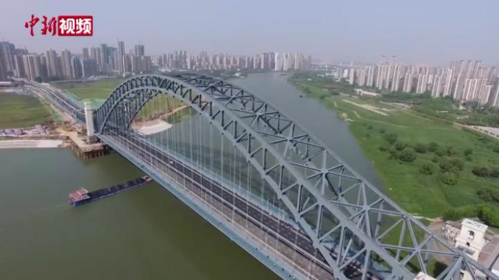武汉汉江湾桥正式通车系汉江上最宽桥梁