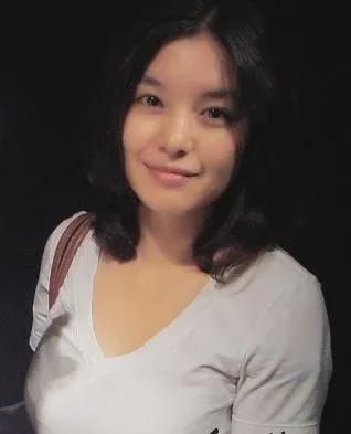 张京出生在浙江的杭州,她的原生长相所呈现出的感觉,很符合大众印象里