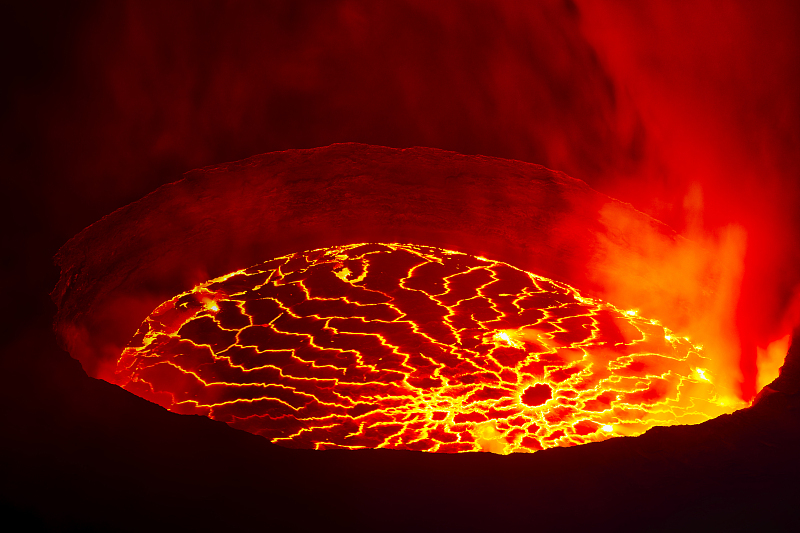 尼拉贡戈火山熔岩湖