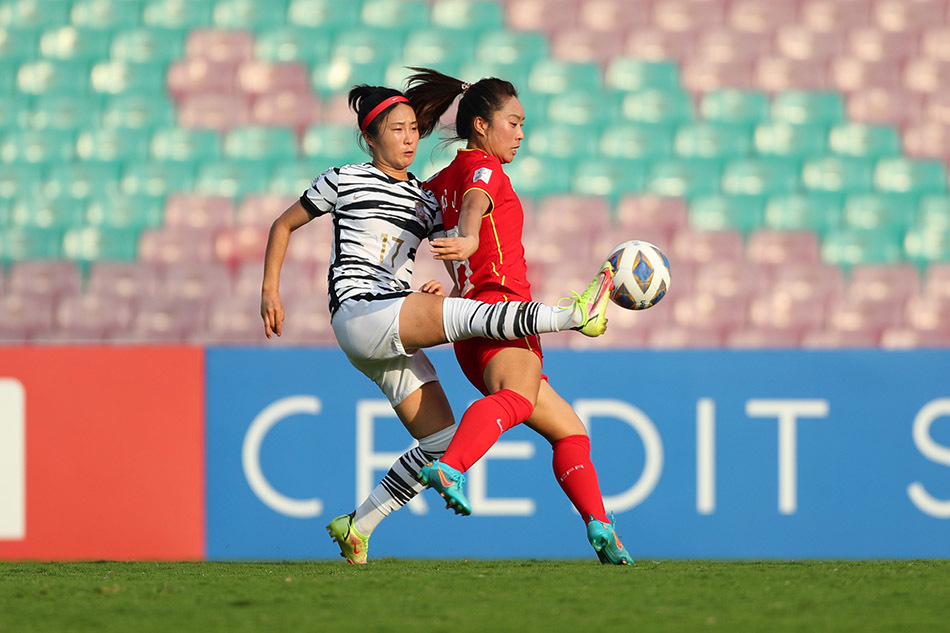 中国女足队员唐佳丽在比赛中.