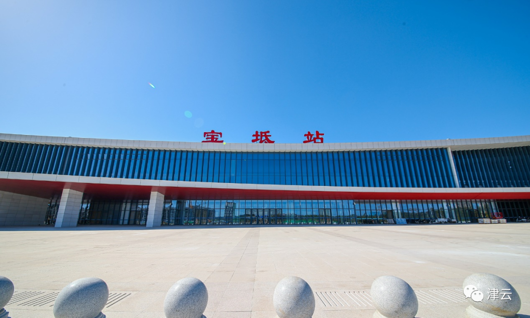 一瓣花，一个港；一座碑，一盘棋