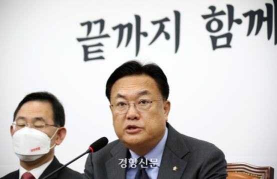 国民力量党紧急对策委员长郑镇硕 资料图 图自韩媒