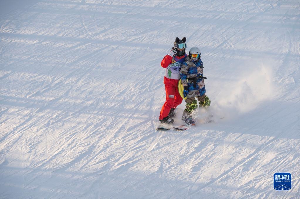 新华全媒丨冬奥临近冰雪运动氛围浓探访黑龙江省亚布力滑雪旅游度假区