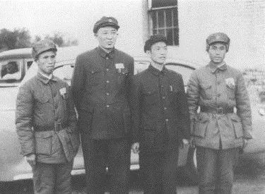 1950年吴烈,罗瑞卿,杨奇清,邹衍合影(从左至右.