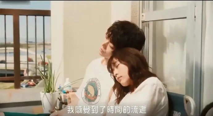 她不村的时候也是很美的