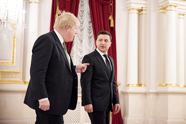 英国首相承诺泽连斯基将支持乌克兰流亡政府愿提供庇护