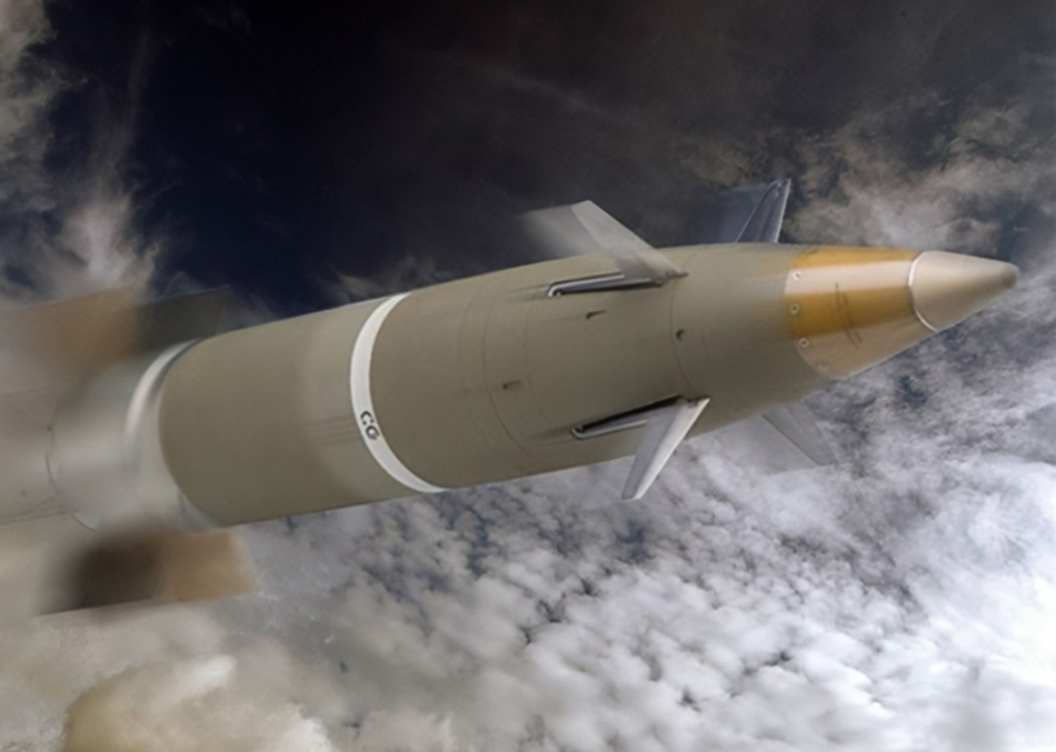 m982"神剑"制导炮弹采用gps ins的复合制导方式,命中精度高.