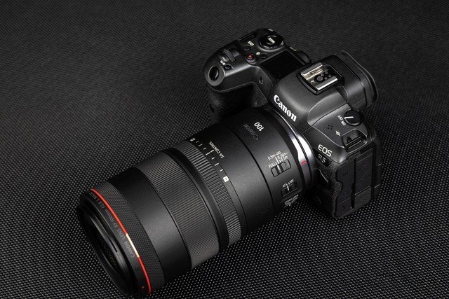 佳能RF镜头发展史 大小三元已集齐 定焦群正在路上