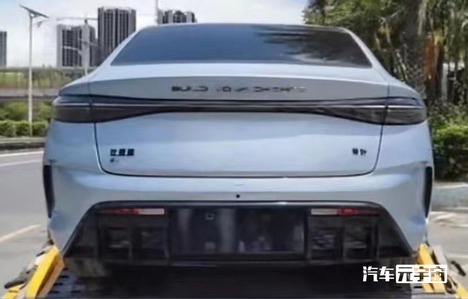 买它比model3值比亚迪全新轿车实车街拍奔驰同款尾灯可真香