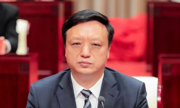 当了5年多县委书记的他升副厅半年后被查