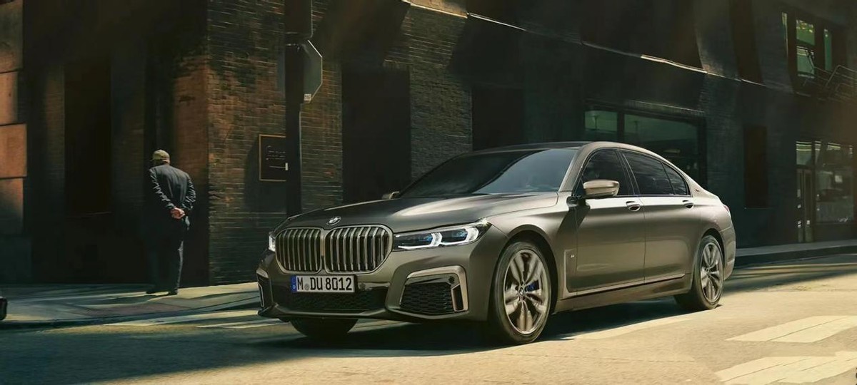 宝马xdrive v12,宝马xdrivev12 v12已成绝唱宝马将推出限量12台m760ixdrive后将其停产