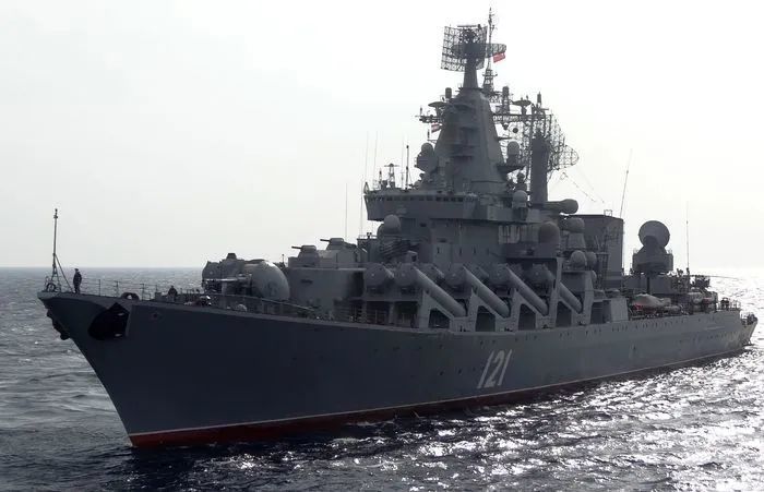 是谁摧毁了“莫斯科”号巡洋舰？