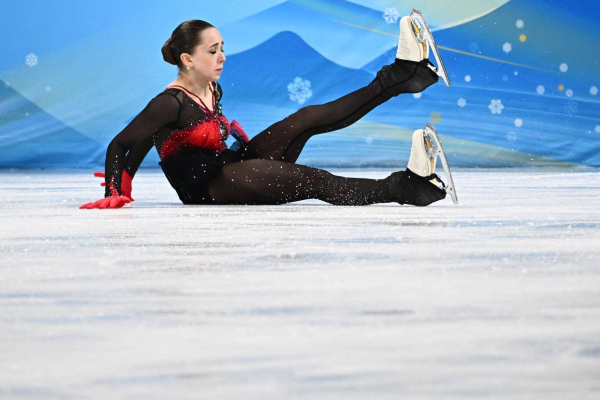 北京冬奥会花样滑冰女子单人自由滑，瓦利耶娃发挥失常。