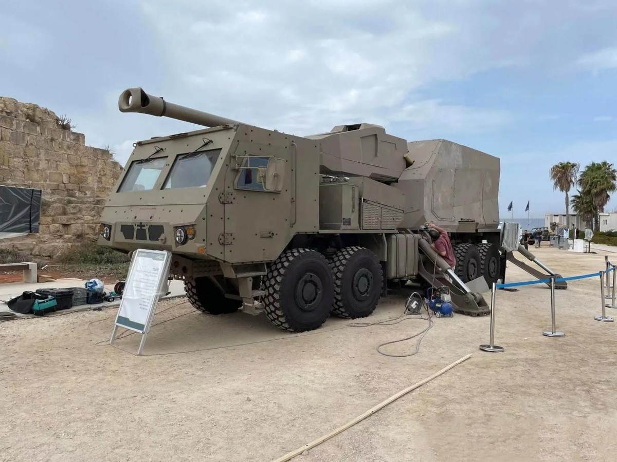 以色列新型卡车炮亮相,性能大幅提升_凤凰网军事_凤凰网