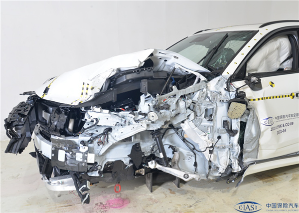 换壳沃尔沃?领克09中保研碰撞:上演“丢轮保车”名场面