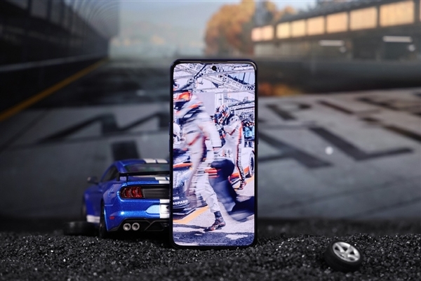 杨幂代言realmegtneo3今天发布全球首发150w快充天玑8100