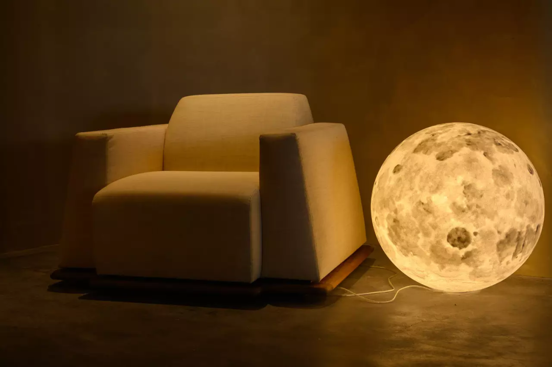 月球灯 | 图源:图虫创意