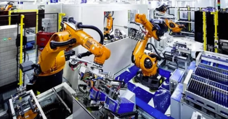 以后,电动汽车的电池总成还要经历一些必要的测试,比如静态及动态检测