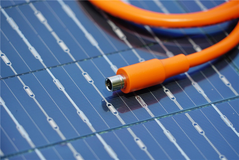 有它户外用电更安心!电小二自主研发户外电源800Pro评测:双快充1.7小时就满血