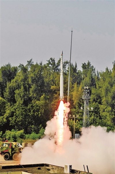印度AD-1远程反导拦截弹试射。