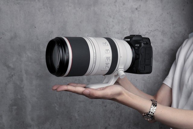 佳能RF镜头发展史 大小三元已集齐 定焦群正在路上