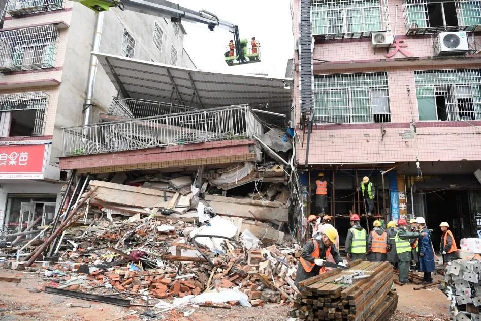 湖南长沙市望城区金山桥街道金坪社区盘树湾一居民自建房发生倒塌事故