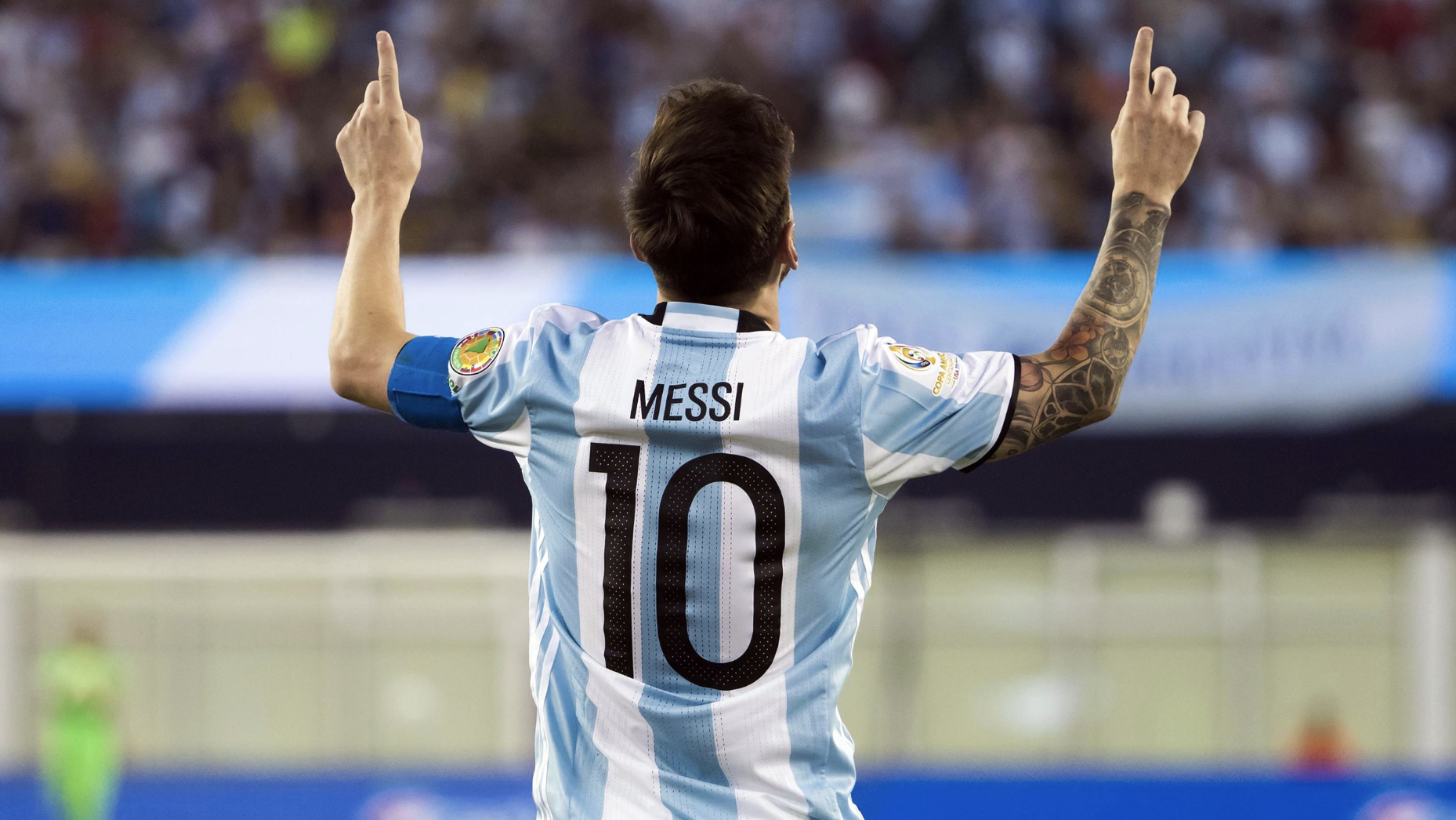 身穿阿根廷国家队球衣的梅西（图源：社交媒体截图）